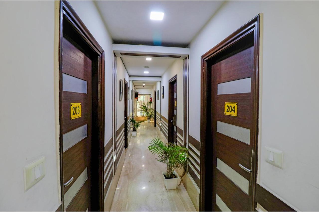 Fabhotel Admire Suites New Delhi Ngoại thất bức ảnh