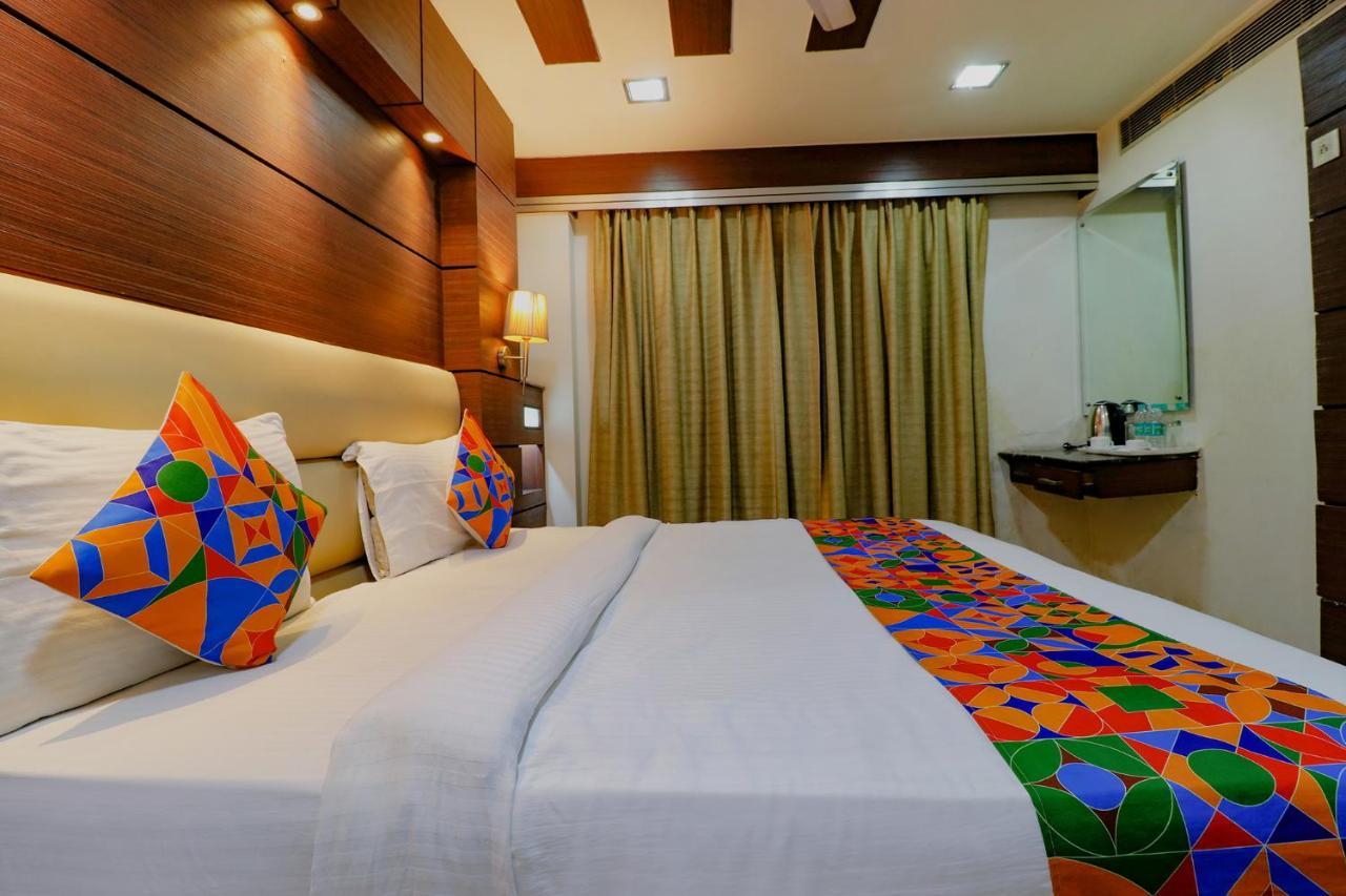 Fabhotel Admire Suites New Delhi Ngoại thất bức ảnh