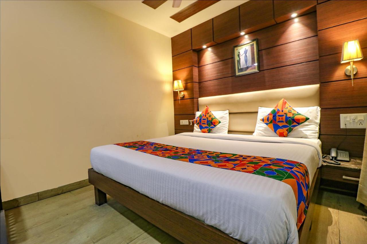 Fabhotel Admire Suites New Delhi Ngoại thất bức ảnh