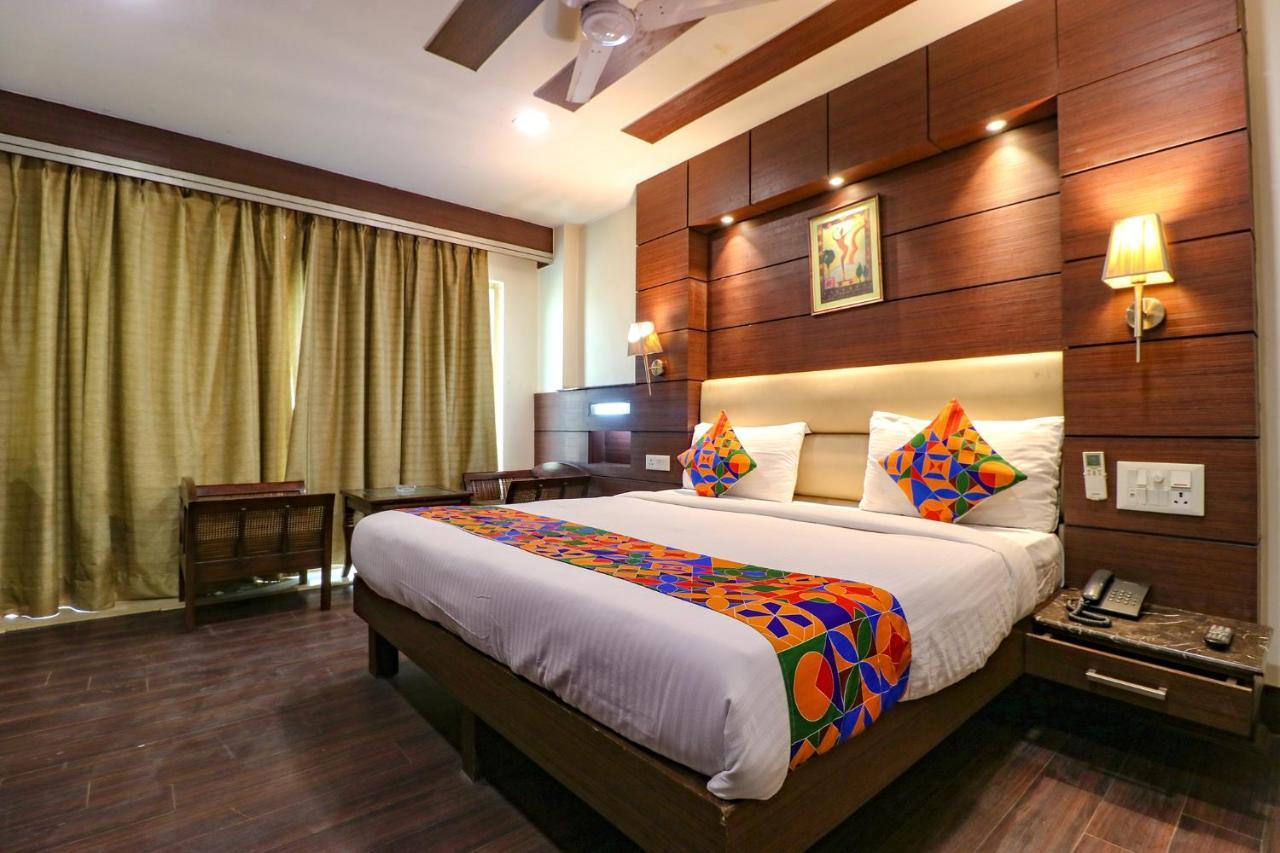 Fabhotel Admire Suites New Delhi Ngoại thất bức ảnh