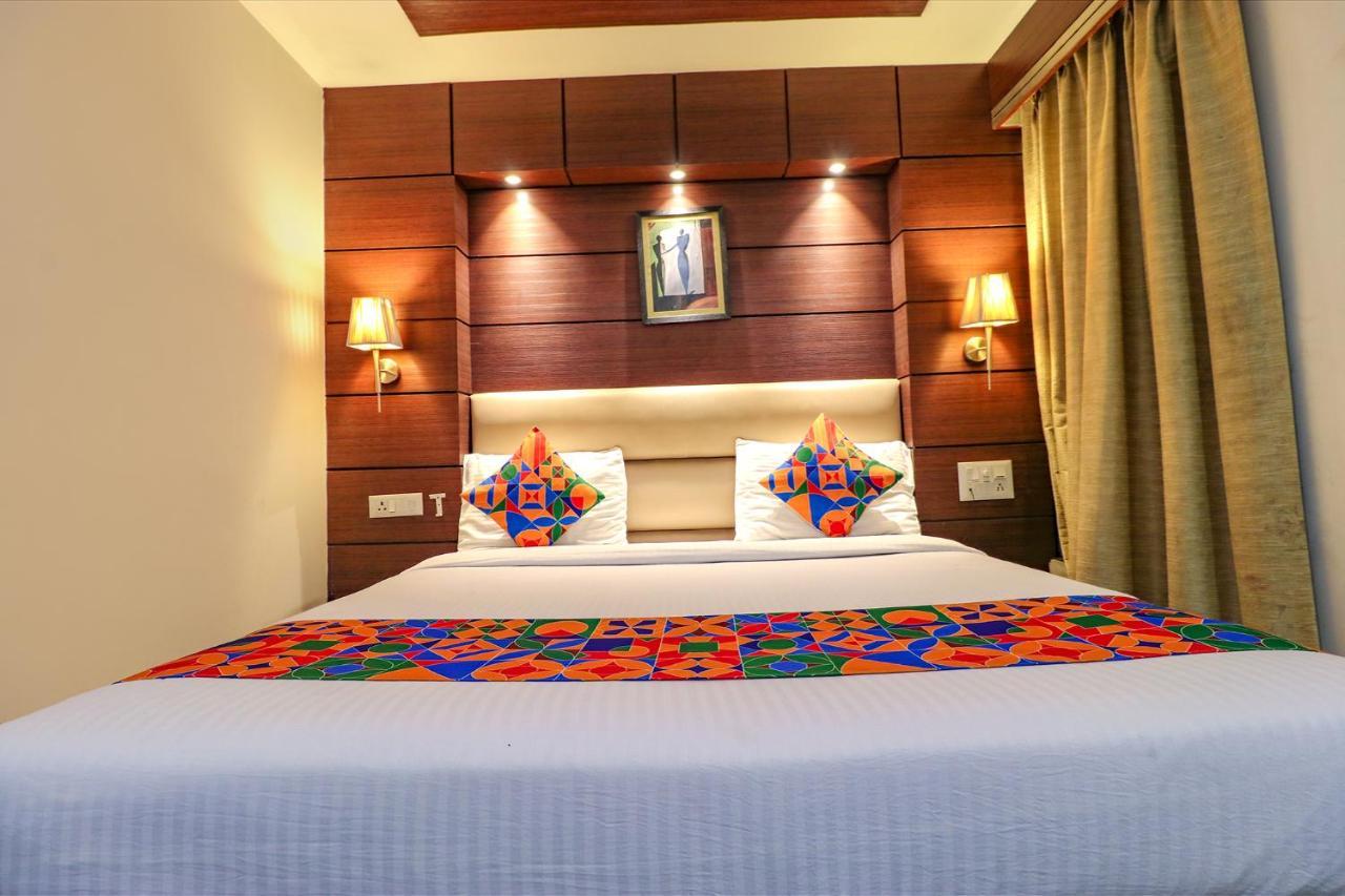 Fabhotel Admire Suites New Delhi Ngoại thất bức ảnh