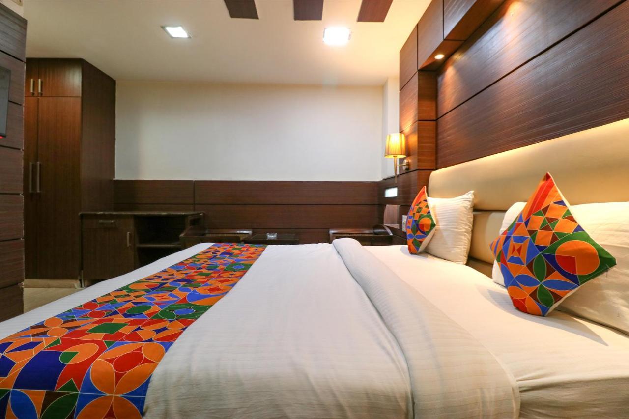 Fabhotel Admire Suites New Delhi Ngoại thất bức ảnh