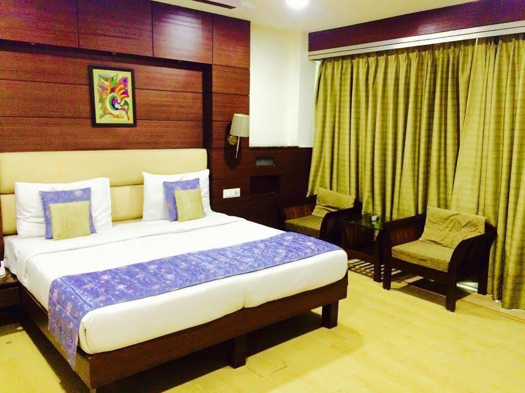 Fabhotel Admire Suites New Delhi Ngoại thất bức ảnh