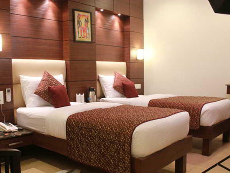 Fabhotel Admire Suites New Delhi Ngoại thất bức ảnh