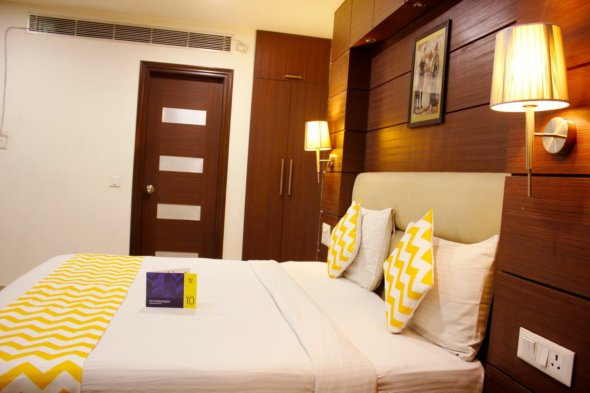 Fabhotel Admire Suites New Delhi Ngoại thất bức ảnh